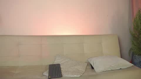 Snapshot of roselinedior chatting on 03.10.25 Lyla OF roselinedior online show from 03.10.25