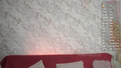 Snapshot of roselinedior chatting on 11.19.25 Lyla OF roselinedior online show from 11.19.25