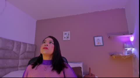 Snapshot of roselyn_caprice chatting on 09.24.25 roselyn online show from 09.24.25