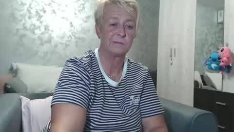 Lovepinklilly online show from 09.18.25