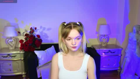 Snapshot of roses_kate chatting on 09.13.25 Sweety Kate online show from 09.13.25