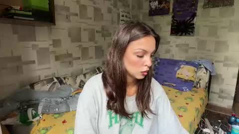 Roshelle online show from 07.06.26