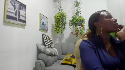 Snapshot of rosi_cooper chatting on 05.01.26 rosi_cooper online show from 05.01.26