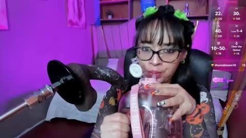 Snapshot of rosie_jhons chatting on 10.24.25 rosie_jhons online show from 10.24.25