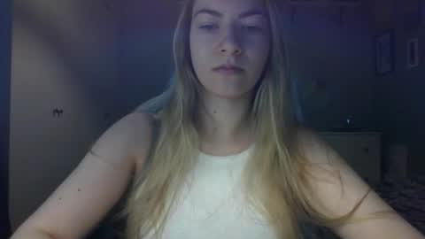 Snapshot of rosie_june chatting on 04.29.26 Rosie online show from 04.29.26