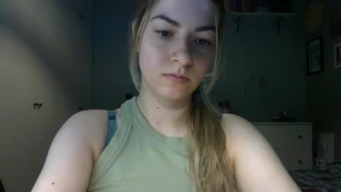 Snapshot of rosie_june chatting on 05.21.26 Rosie online show from 05.21.26
