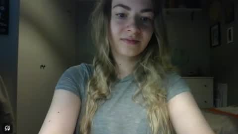 Snapshot of rosie_june chatting on 07.23.26 Rosie online show from 07.23.26