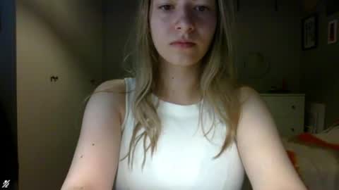 Snapshot of rosie_june chatting on 07.27.26 Rosie online show from 07.27.26