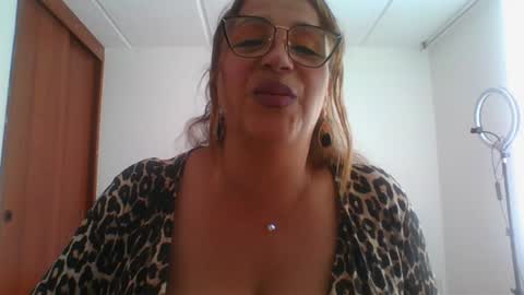 Snapshot of rossanalionheart chatting on 12.10.24 Rossana online show from 12.10.24