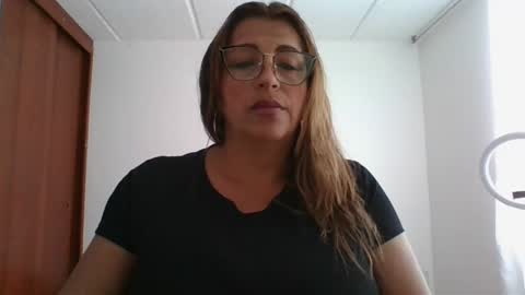 Snapshot of rossanalionheart chatting on 12.29.24 Rossana online show from 12.29.24