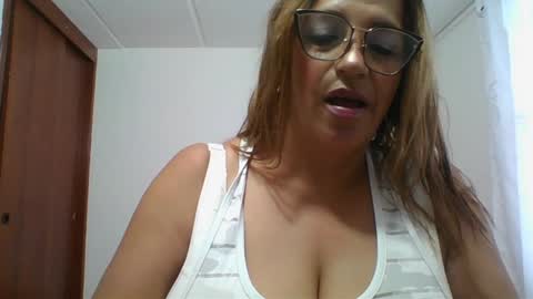 Snapshot of rossanalionheart chatting on 01.05.25 Rossana online show from 01.05.25