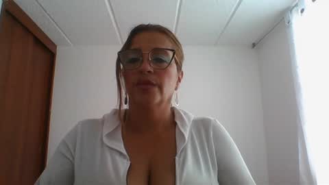 Snapshot of rossanalionheart chatting on 01.06.25 Rossana online show from 01.06.25