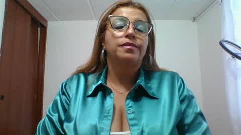 Snapshot of rossanalionheart chatting on 01.21.25 Rossana online show from 01.21.25