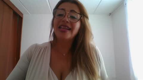 Snapshot of rossanalionheart chatting on 02.06.25 Rossana online show from 02.06.25