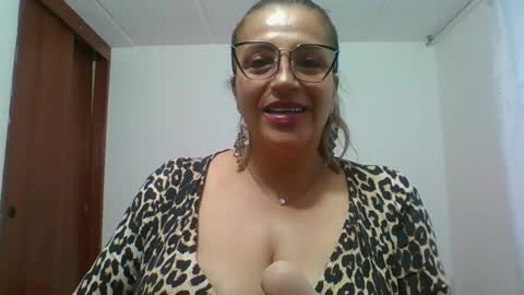 Snapshot of rossanalionheart chatting on 02.11.25 Rossana online show from 02.11.25