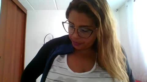 Snapshot of rossanalionheart chatting on 03.02.25 Rossana online show from 03.02.25