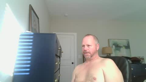 Snapshot of rossd1961 chatting on 12.21.24 nanook online show from 12.21.24