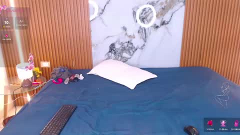 Rossi Hill online show from 04.17.26