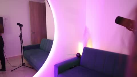 Snapshot of rosseyquiin chatting on 01.08.25 Rossey online show from 01.08.25