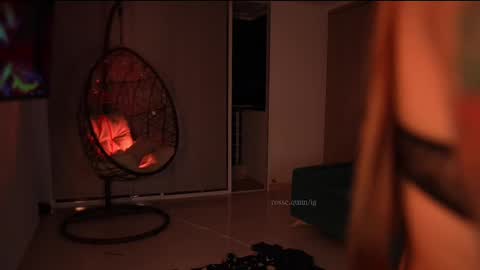 Snapshot of rosseyquiin chatting on 02.24.25 Rossey online show from 02.24.25