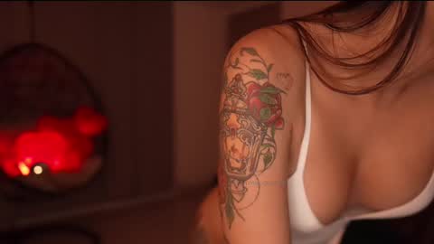 Snapshot of rosseyquiin chatting on 02.27.25 Rossey online show from 02.27.25