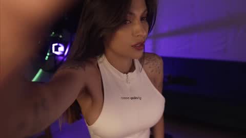 Snapshot of rosseyquiin chatting on 09.11.25 Rossey online show from 09.11.25