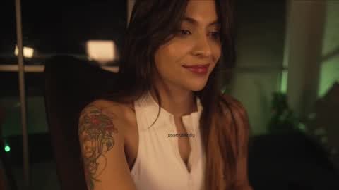 Snapshot of rosseyquiin chatting on 09.23.25 Rossey online show from 09.23.25