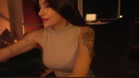 Snapshot of rosseyquiin chatting on 09.24.25 Rossey online show from 09.24.25