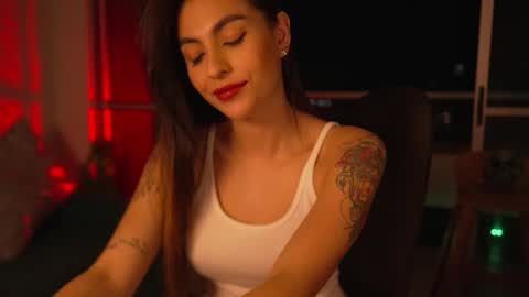 Snapshot of rosseyquiin chatting on 09.26.25 Rossey online show from 09.26.25