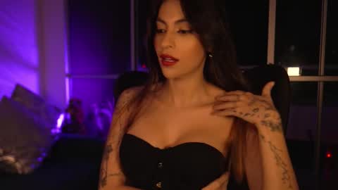 Snapshot of rosseyquiin chatting on 09.28.25 Rossey online show from 09.28.25