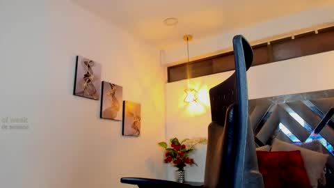 Snapshot of rossi_ss1 chatting on 09.13.25 Ross online show from 09.13.25