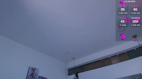 Snapshot of rossi_ss1 chatting on 10.30.25 Ross online show from 10.30.25