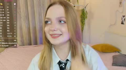 Snapshot of rosy_sigh chatting on 05.27.26 Im Luna online show from 05.27.26