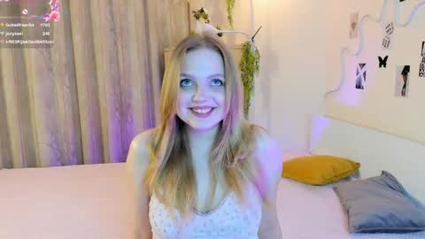 Snapshot of rosy_sigh chatting on 05.28.26 Im Luna online show from 05.28.26
