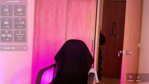 Snapshot of rot_wallace chatting on 02.24.25 rot_wallace online show from 02.24.25