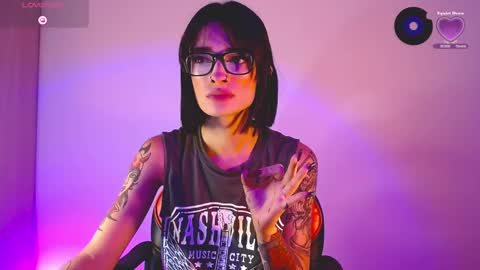 Snapshot of rot_wallace chatting on 09.18.25 rot_wallace online show from 09.18.25