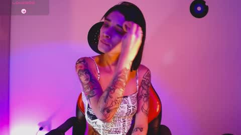 Snapshot of rot_wallace chatting on 09.22.25 rot_wallace online show from 09.22.25