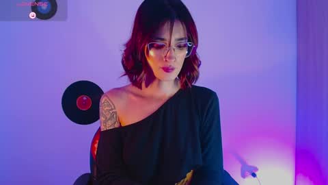 Snapshot of rot_wallace chatting on 10.21.25 rot_wallace online show from 10.21.25