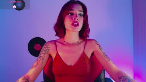 Snapshot of rot_wallace chatting on 10.27.25 rot_wallace online show from 10.27.25