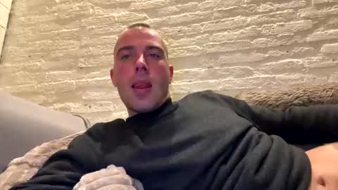Snapshot of rotteei1 chatting on 10.19.25 rotteei1 online show from 10.19.25