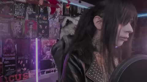 Snapshot of rotten_dreams chatting on 03.11.26 rot online show from 03.11.26