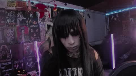 Snapshot of rotten_dreams chatting on 03.16.26 rot online show from 03.16.26