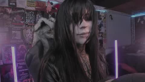 Snapshot of rotten_dreams chatting on 04.10.26 rot online show from 04.10.26