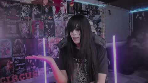 Snapshot of rotten_dreams chatting on 05.14.26 rot online show from 05.14.26