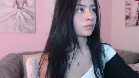 Snapshot of rousee_v chatting on 12.19.24 Rousee online show from 12.19.24