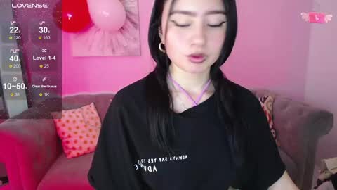 Snapshot of rousee_v chatting on 02.14.25 Rousee online show from 02.14.25