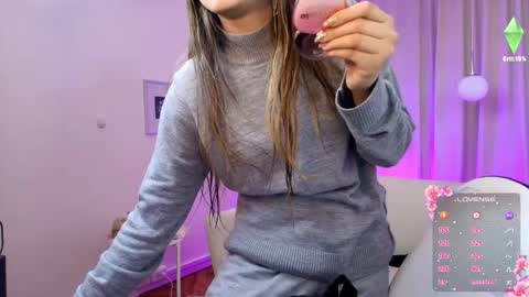 Snapshot of rousee_v chatting on 11.12.25 Rousee online show from 11.12.25