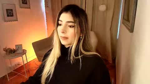 Snapshot of rousee_v chatting on 02.18.26 Rousee online show from 02.18.26