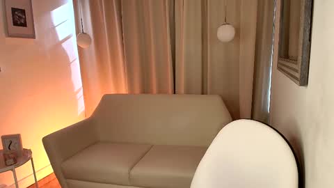 Snapshot of rousee_v chatting on 02.21.26 Rousee online show from 02.21.26