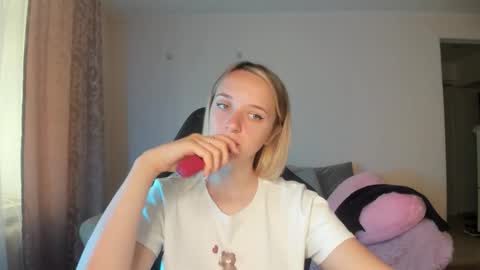 Snapshot of rousereed chatting on 09.16.25 Rouse online show from 09.16.25